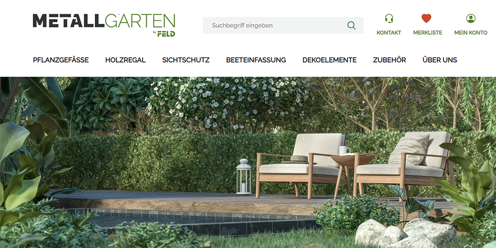 Startseite des Metallgarten-Onlineshops von Feld mit Navigationsleiste und Bild von einem Garten mit Stühlen.